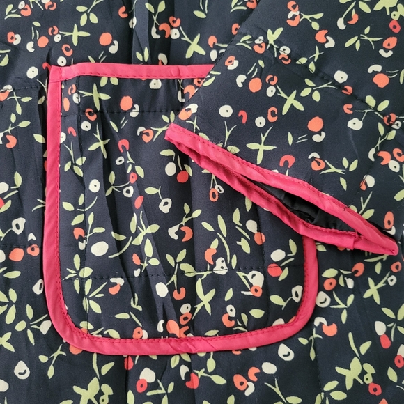 Women's Cropped Puffer Quilted Floral Print Lightweight Jacket - Picture 3 of 8